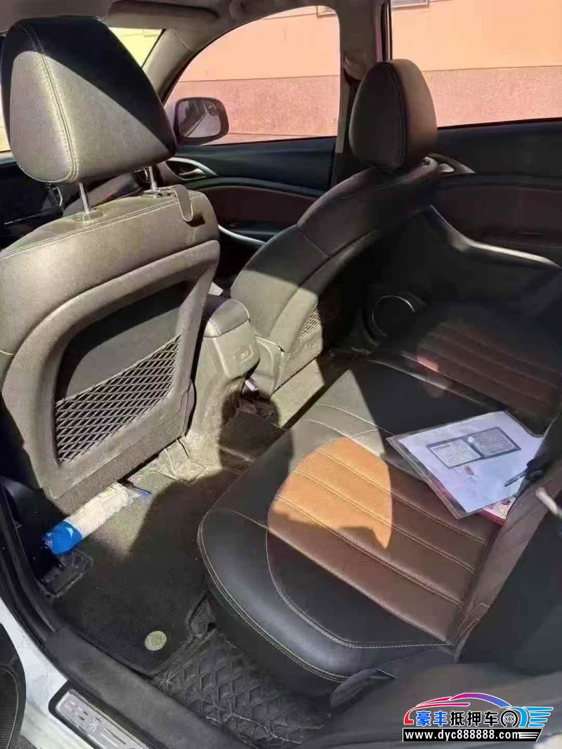 17年比亚迪宋轿车抵押车出售