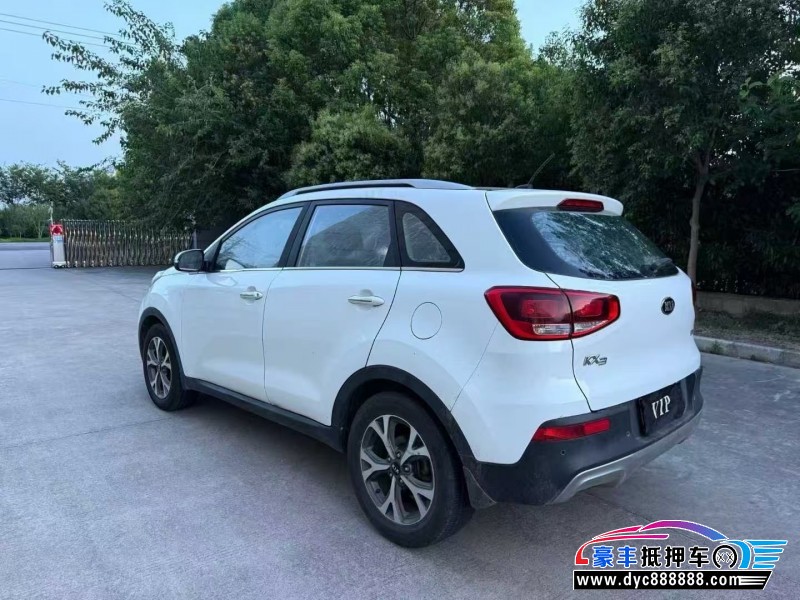 15年起亚KX3轿车抵押车出售