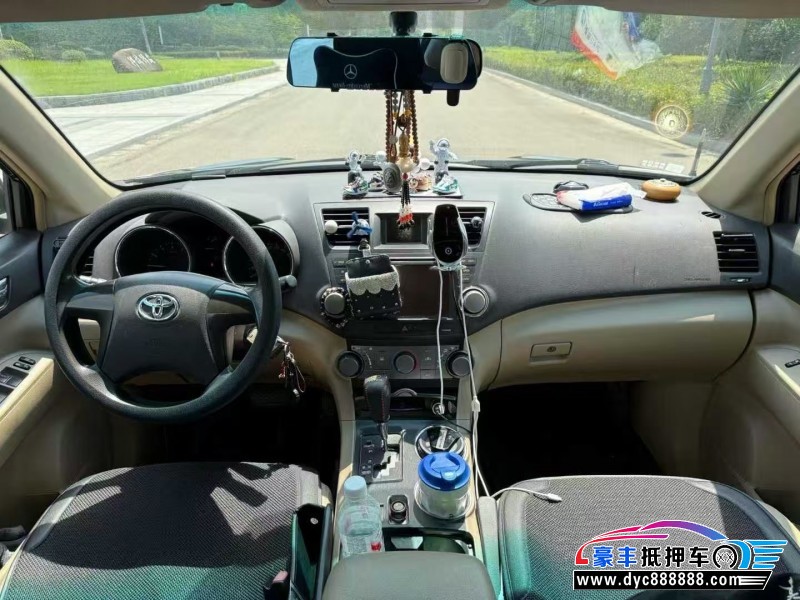 12年丰田汉兰达轿车抵押车出售