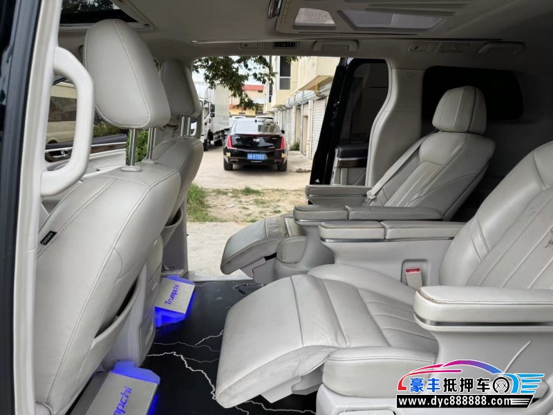 19年传祺M8轿车抵押车出售