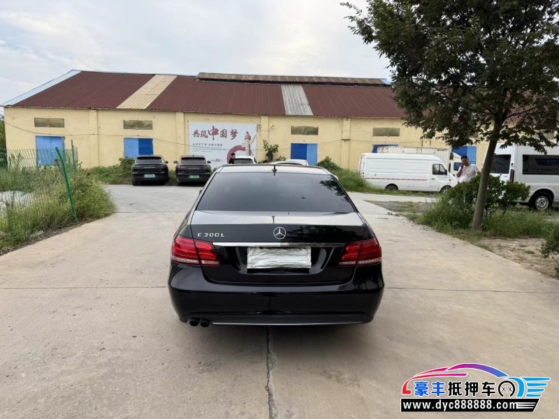 14年奔驰E轿车抵押车出售