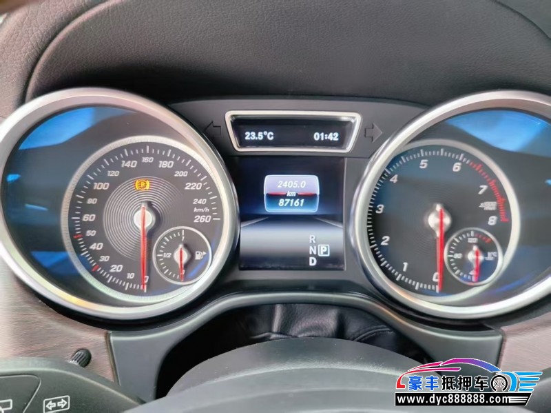 16年奔驰GLS轿车抵押车出售