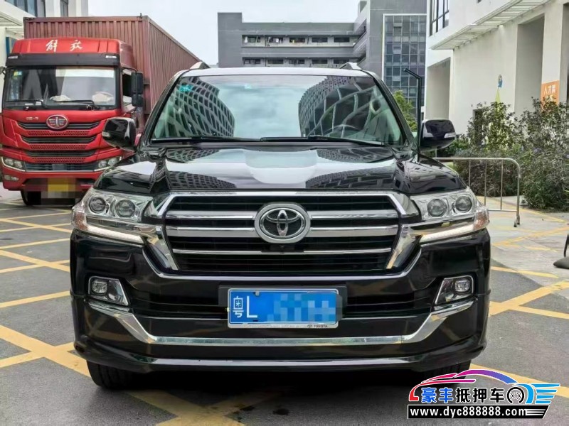 18年丰田兰德酷路泽（陆巡）轿车抵押车出售