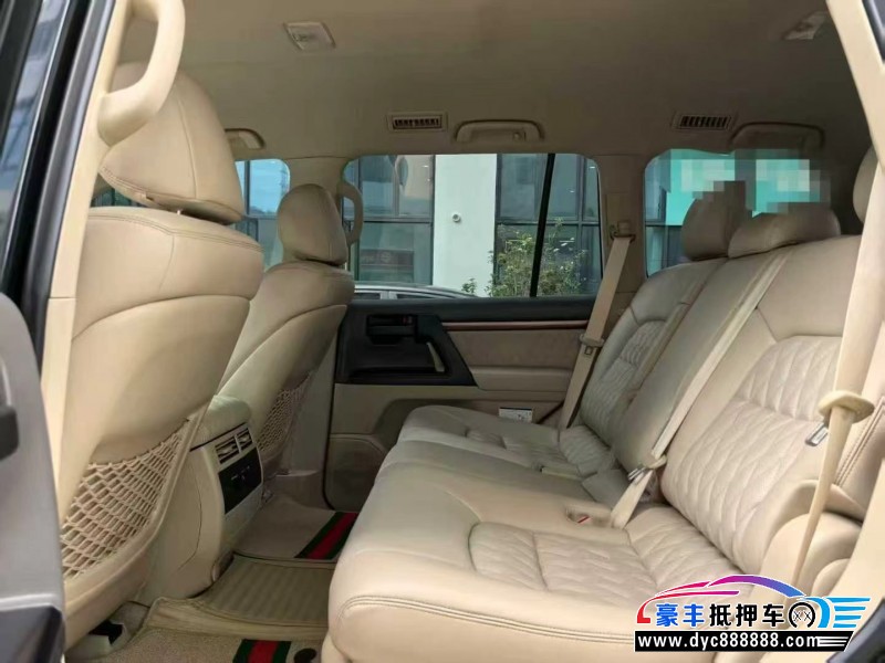 18年丰田兰德酷路泽（陆巡）轿车抵押车出售