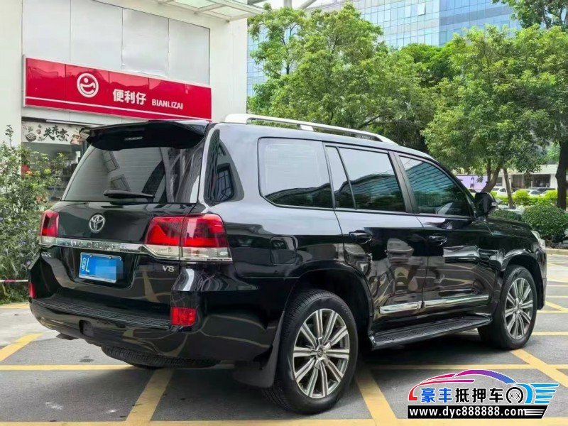 18年丰田兰德酷路泽（陆巡）轿车抵押车出售