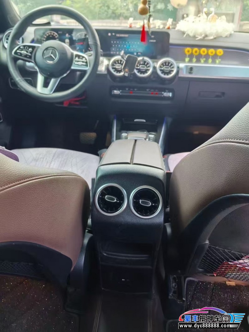 21年奔驰GLB轿车抵押车出售