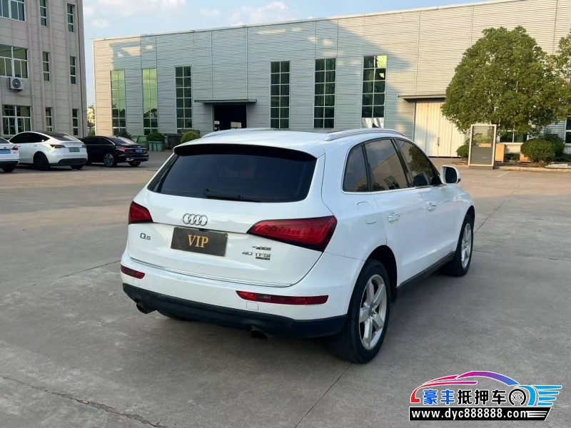 17年奥迪Q5轿车抵押车出售