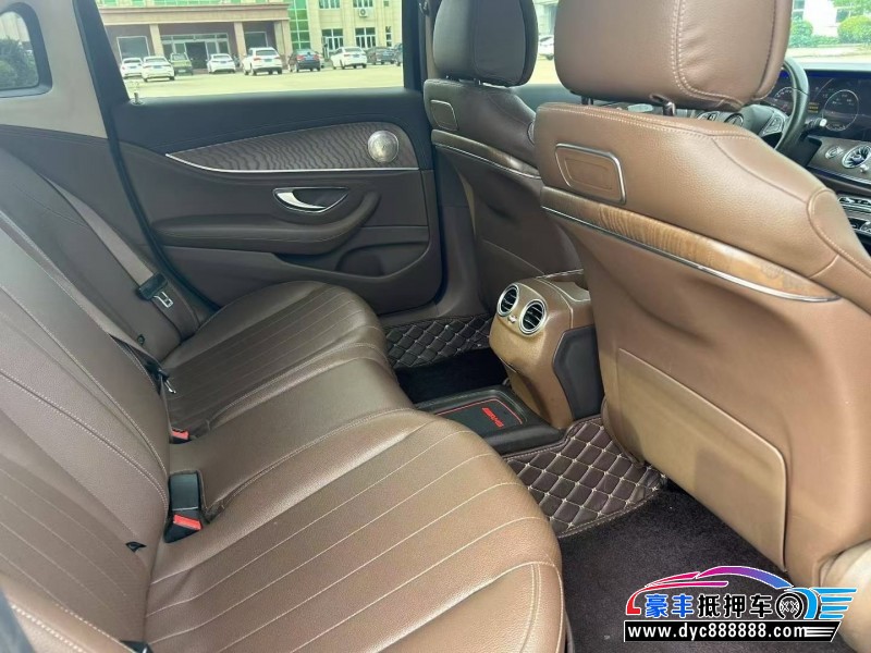 18年奔驰E轿车抵押车出售