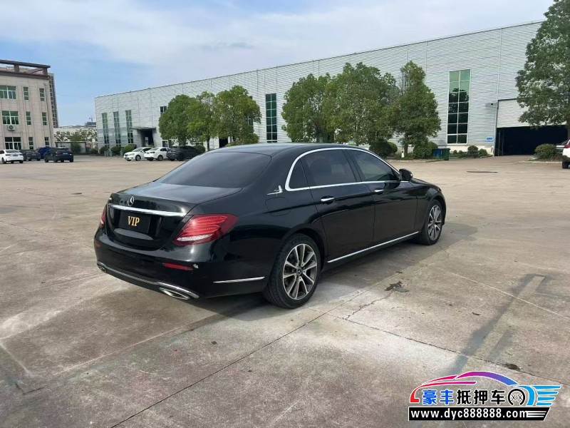 18年奔驰E轿车抵押车出售