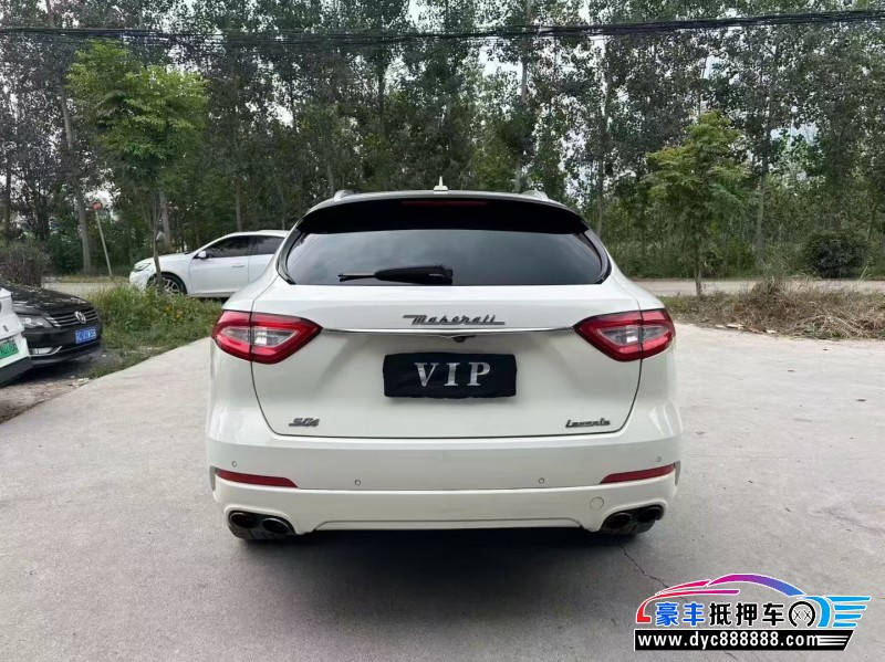 17年玛莎拉蒂莱万特轿车抵押车出售