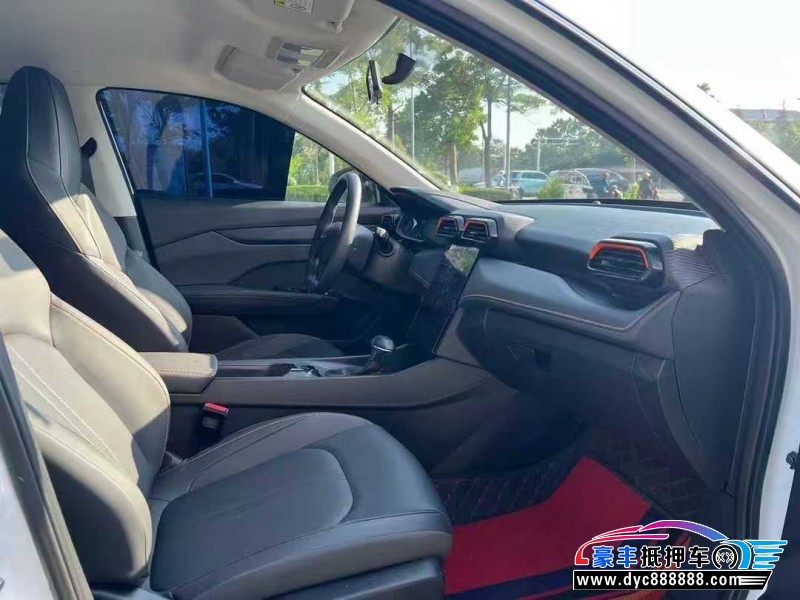 25年东风风神奕炫轿车抵押车出售