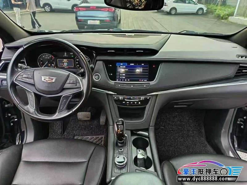 21年凯迪拉克XT5轿车抵押车出售