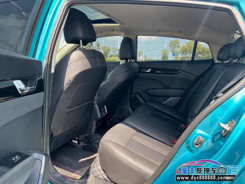 21年东风风神奕炫轿车抵押车出售