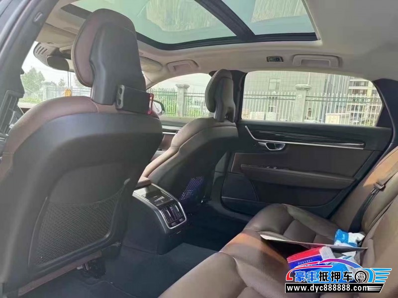 17年沃尔沃S90轿车抵押车出售