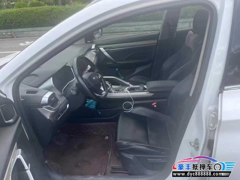 19年吉利缤越轿车抵押车出售