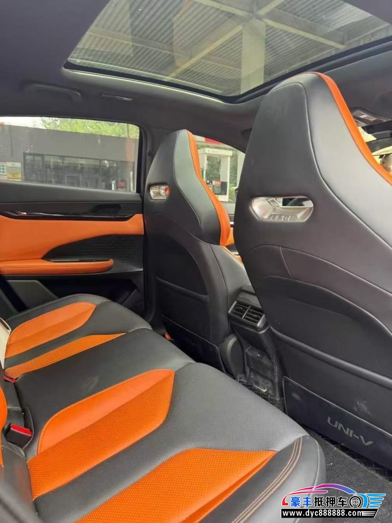 24年长安长安UNI轿车抵押车出售