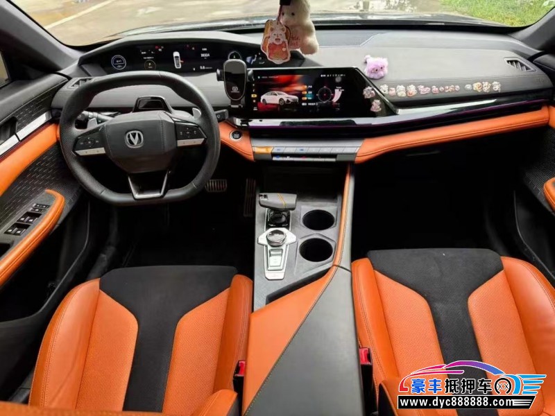 24年长安长安UNI轿车抵押车出售