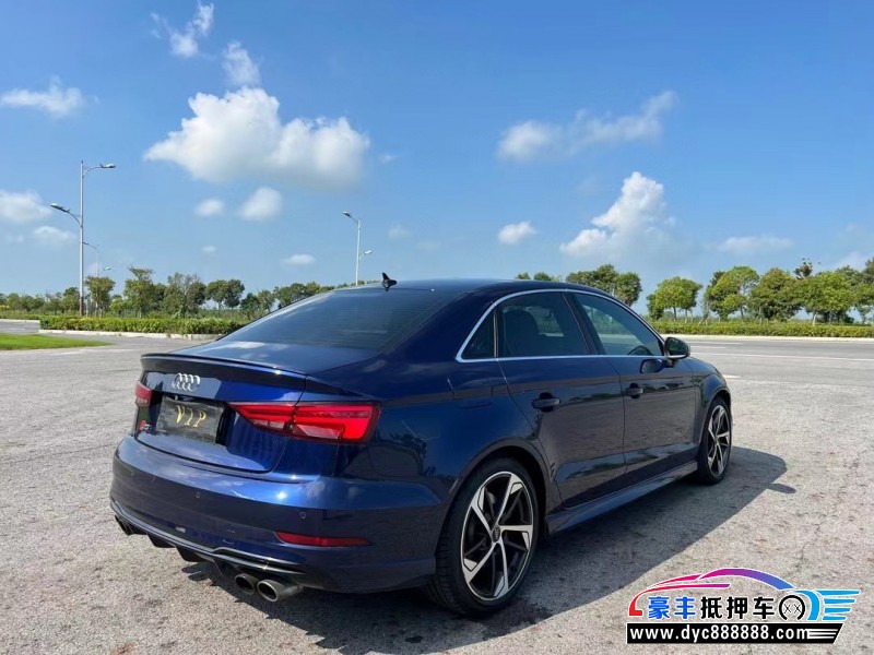 19年奥迪S3轿车抵押车出售