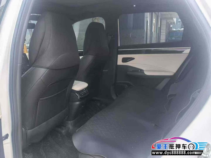 24年吉利银河L7轿车抵押车出售