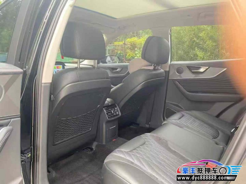 24年红旗HS5轿车抵押车出售