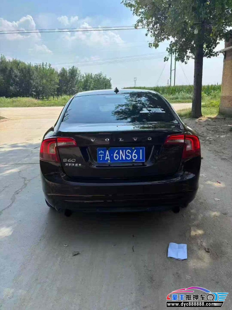 17年沃尔沃S60轿车抵押车出售