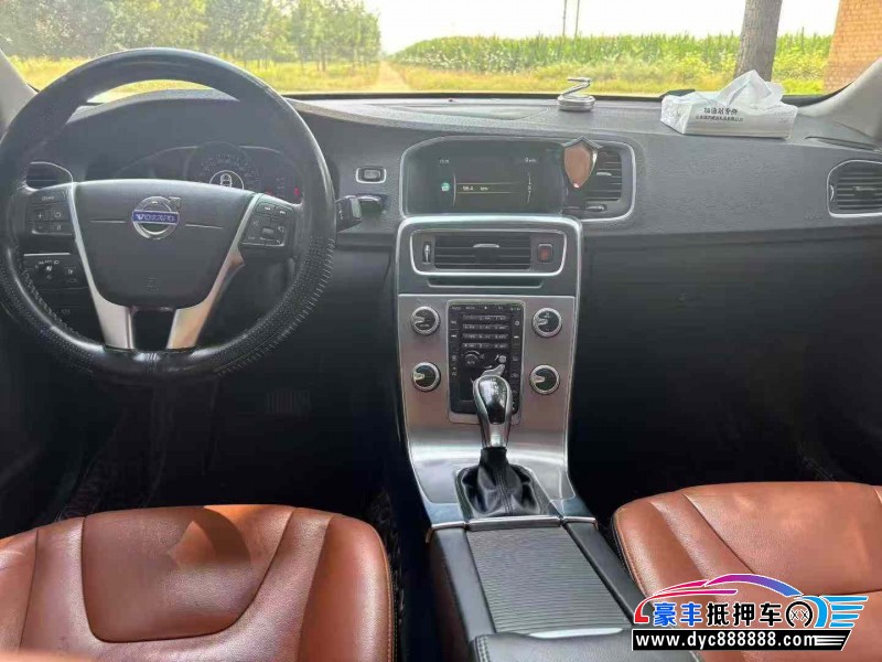 17年沃尔沃S60轿车抵押车出售