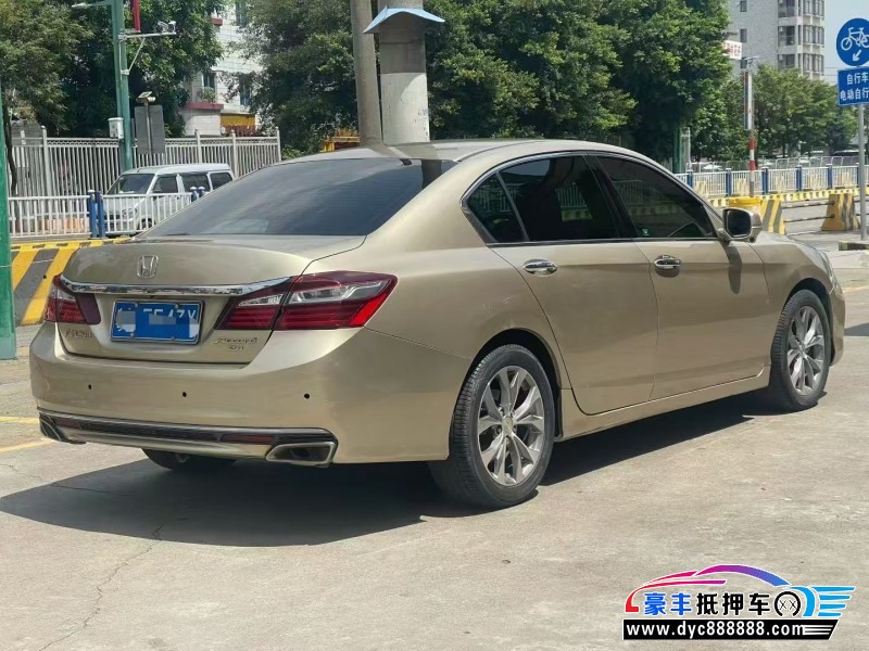 17年本田雅阁轿车抵押车出售