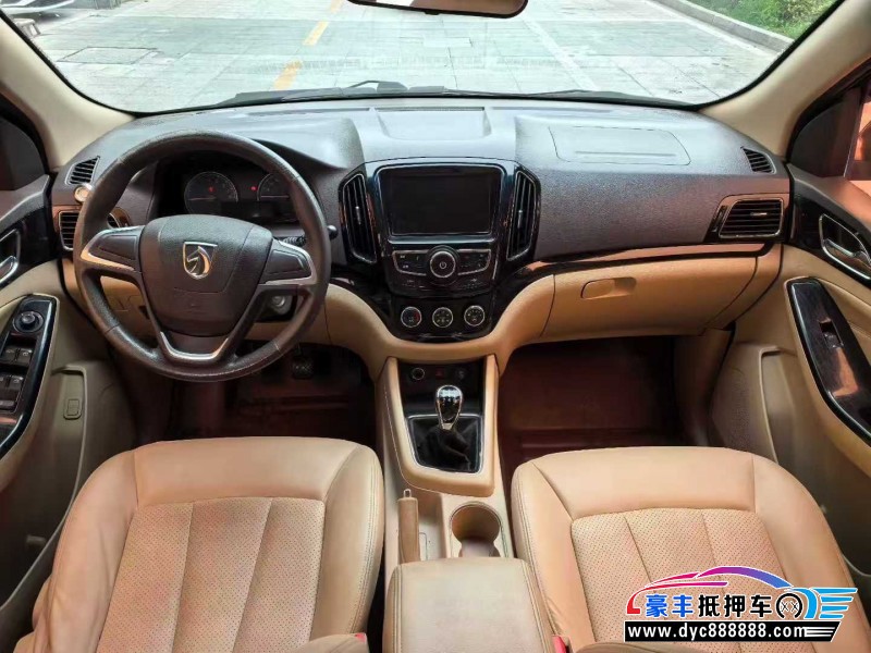 14年宝骏730轿车抵押车出售