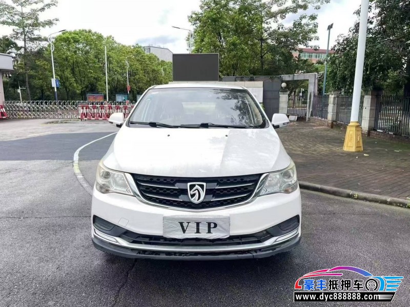 17年宝骏730轿车抵押车出售