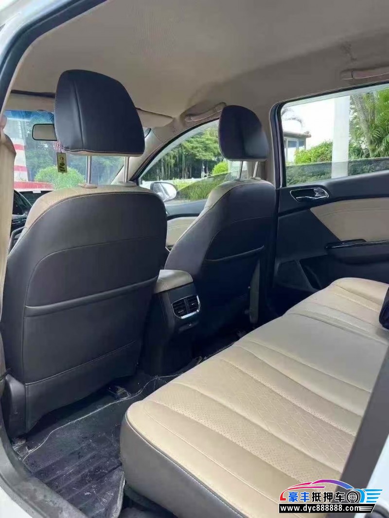 19年宝骏310轿车抵押车出售