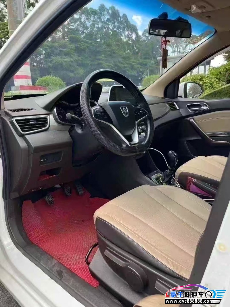 19年宝骏310轿车抵押车出售