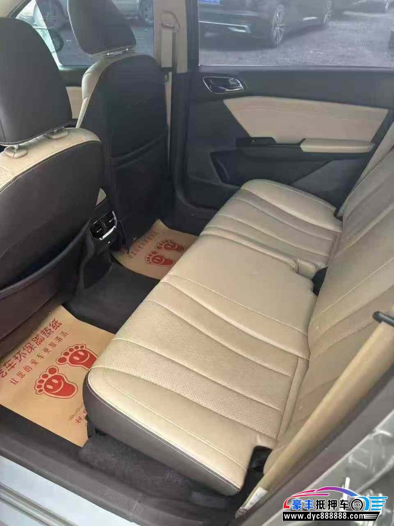 17年宝骏310轿车抵押车出售