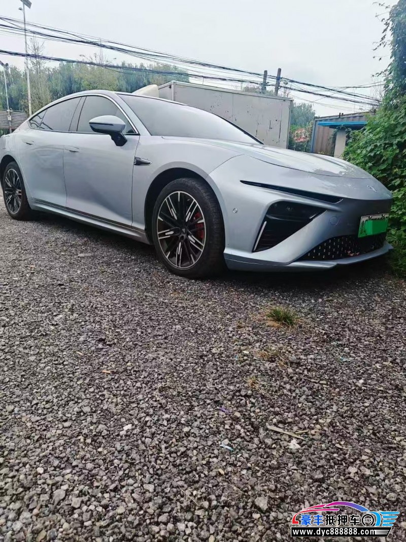 24年哪吒S轿车抵押车出售