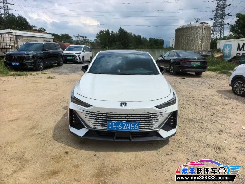 24年长安长安UNI轿车抵押车出售