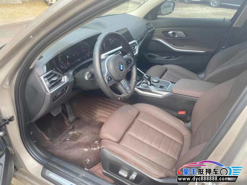 21年宝马3系轿车抵押车出售