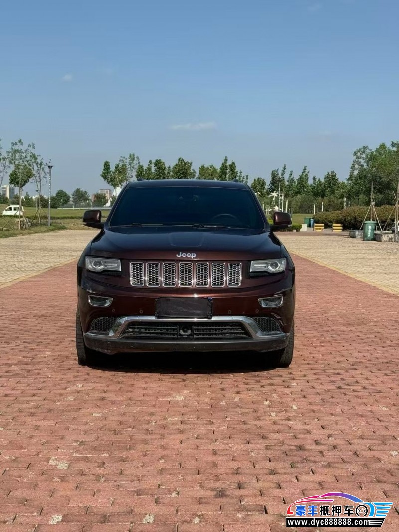 13年Jeep大切诺基轿车抵押车出售