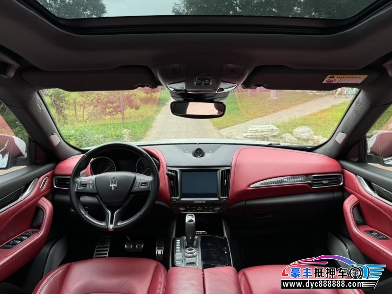 20年玛莎拉蒂莱万特轿车抵押车出售