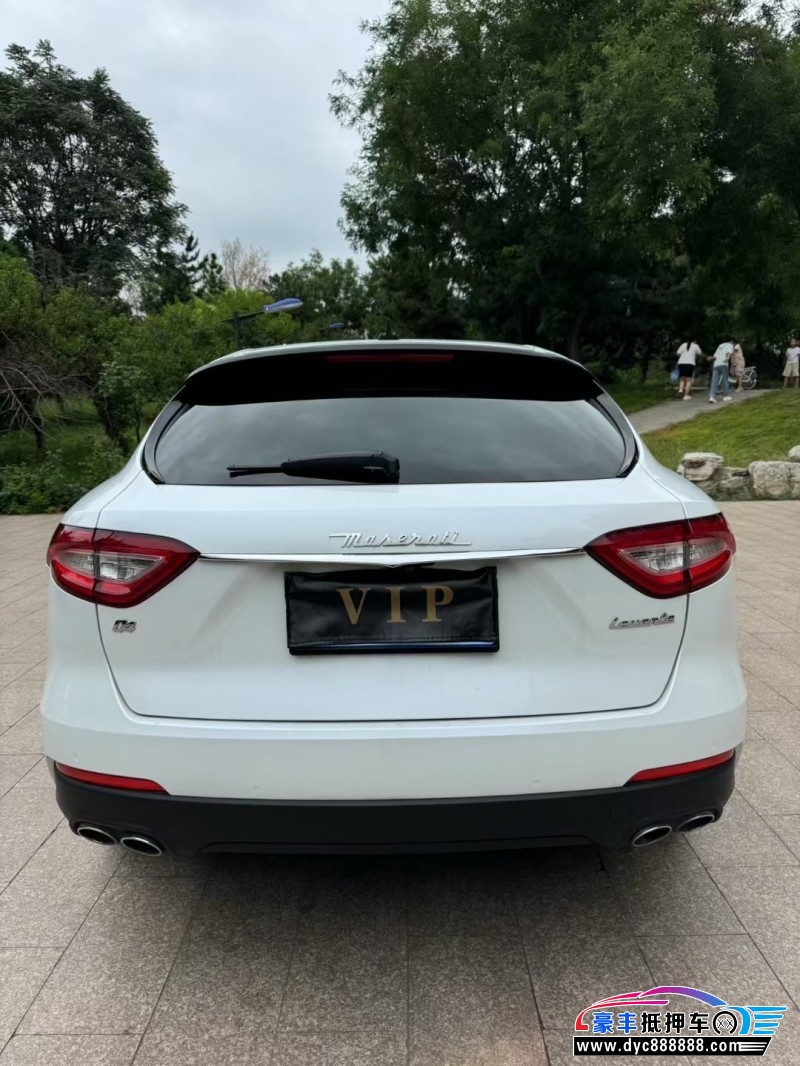 20年玛莎拉蒂莱万特轿车抵押车出售