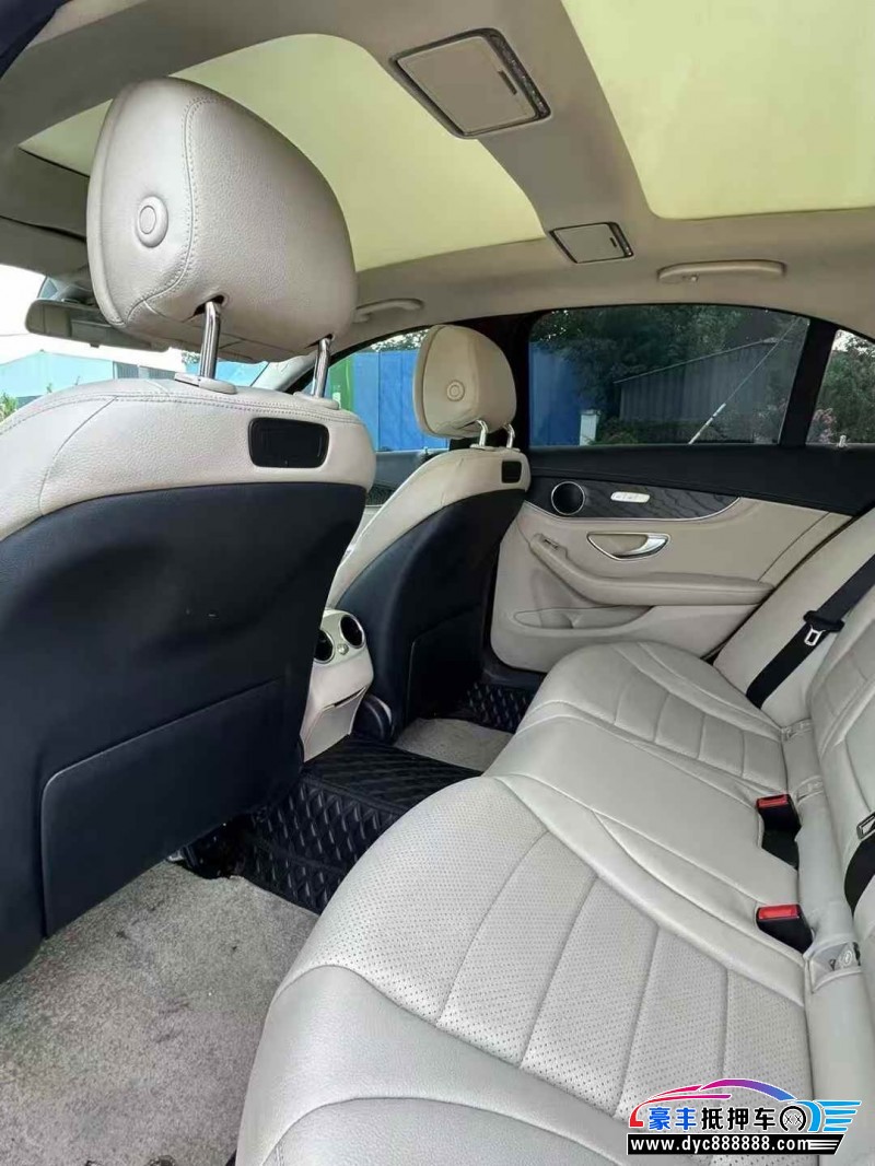 16年奔驰C轿车抵押车出售