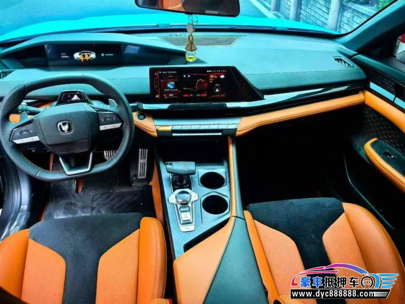 24年长安长安UNI轿车抵押车出售