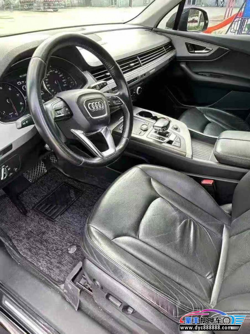 16年奥迪Q7轿车抵押车出售