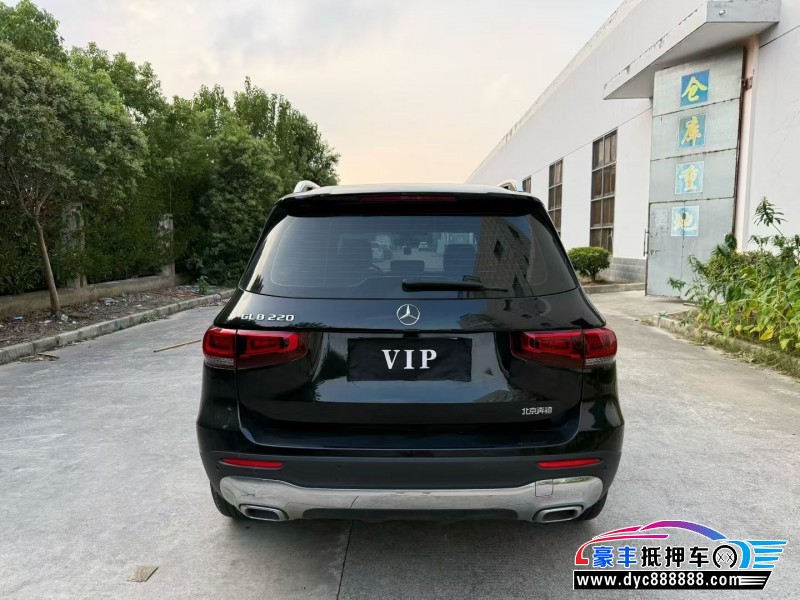 23年奔驰GLB轿车抵押车出售