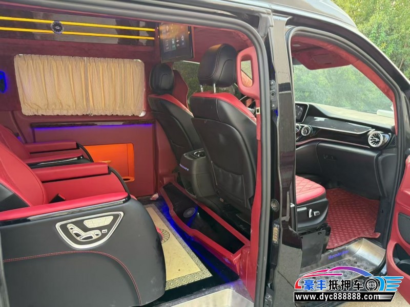 20年奔驰V轿车抵押车出售