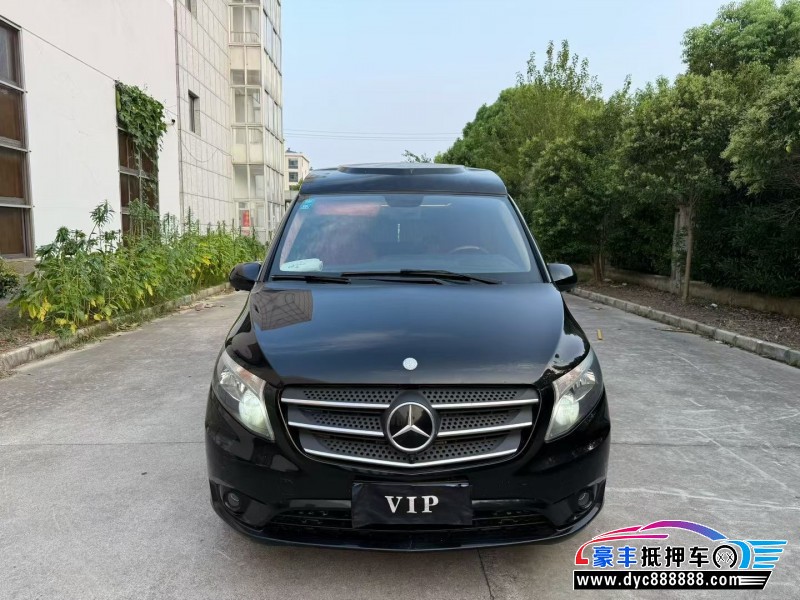 20年奔驰V轿车抵押车出售