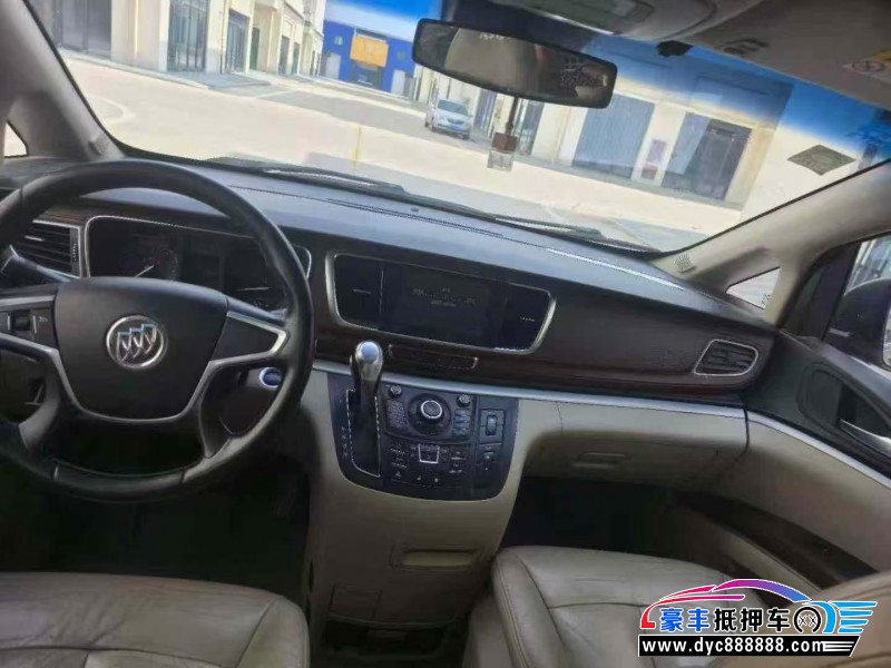 15年别克GL8轿车抵押车出售