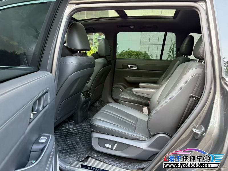 21年理想ONE轿车抵押车出售