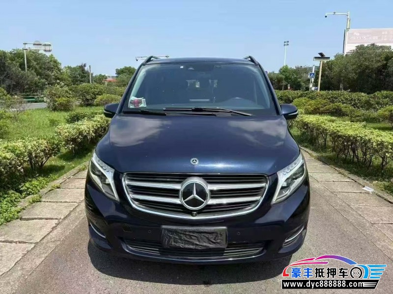 17年奔驰V轿车抵押车出售