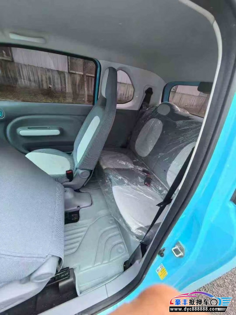 24年奔腾小马轿车抵押车出售