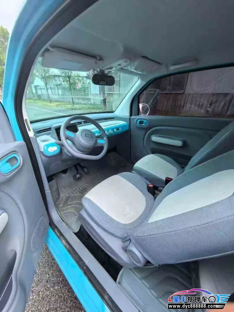 24年奔腾小马轿车抵押车出售