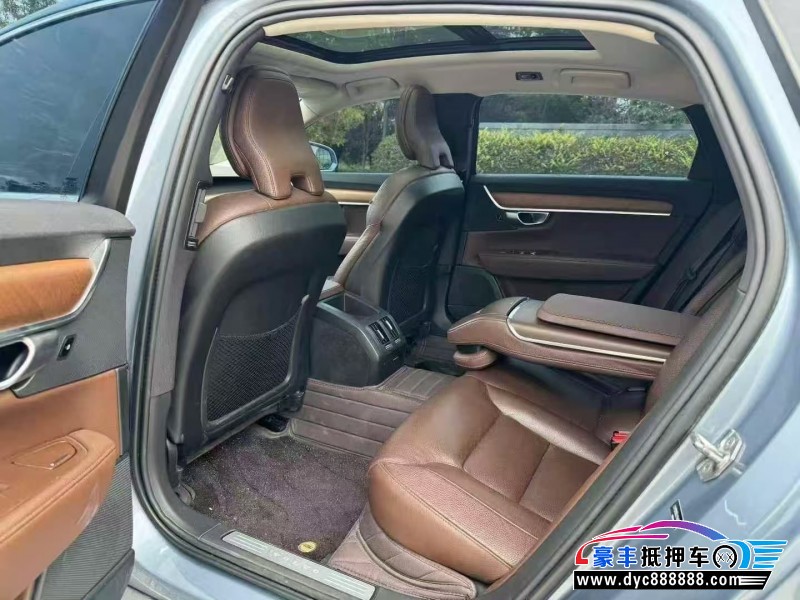 19年沃尔沃S90轿车抵押车出售